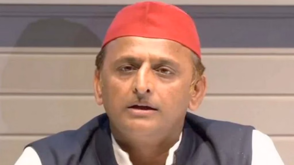 अखिलेश यादव पर बृजलाल का बड़ा निशाना, बोले- सपा सरकार में नकल माफिया को मिला बढ़ावा, चौपट हुई शिक्षा व्यवस्था