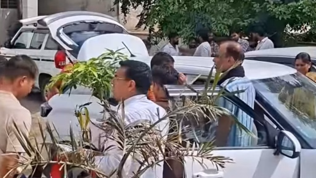 अयोध्या पुलिस का राजस्थान में बड़ा कांड! ₹2.80 लाख की रिश्वत लेते SI समेत 4 पुलिसकर्मी गिरफ्तार, SSP ने किया सस्पेंड