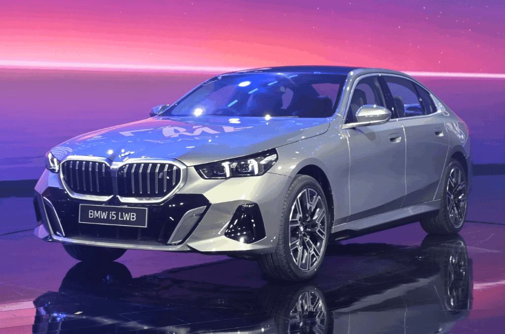 BMW opens bookings for the i5 LWB in India