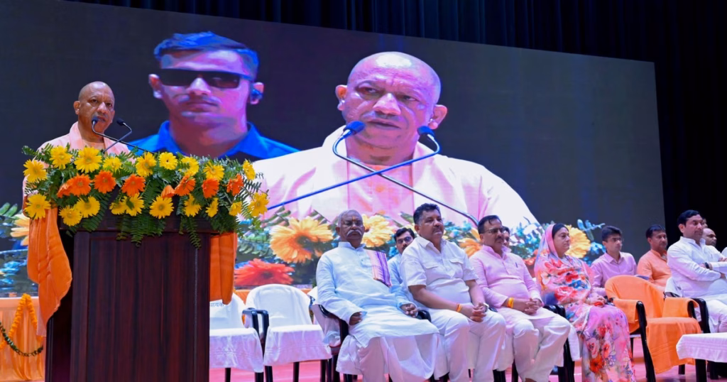 CM योगी का सपा पर हमला, बोले- ‘सैफई सिंडिकेट तक सीमित था यूपी का विकास’