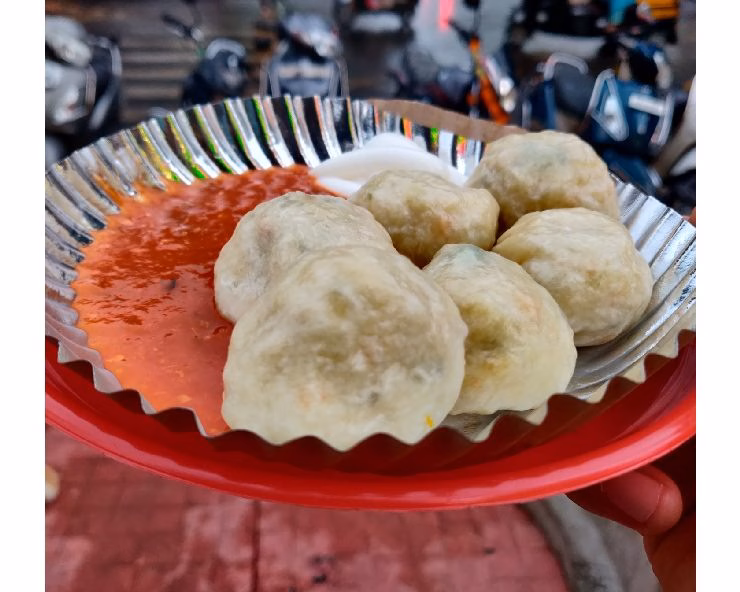 इंदौर में फिर एक रेस्टोरेंट में मोमोज में रेंगती मिलीं इल्लियां, शिकायत के बाद फूड विभाग ने जारी किया नोटिस