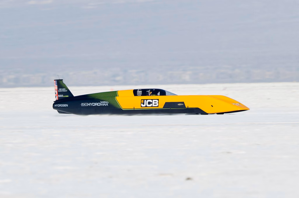 JCB Hydromax hydrogen-powered car sets new land speed record of 653.90kph