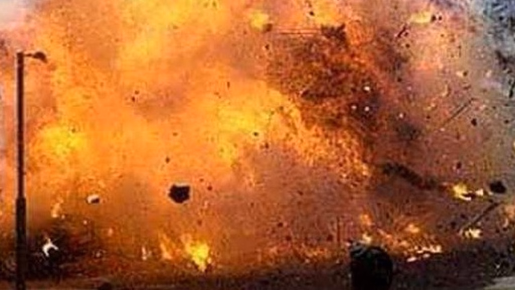 Kaushambi Blast : कौशांबी में अवैध पटाखा फैक्टरी में भीषण विस्फोट, 10 से ज्यादा की मौत