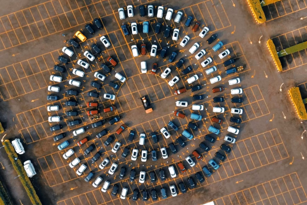Kia dealer sets national record delivering 150 Syros EVs in one day