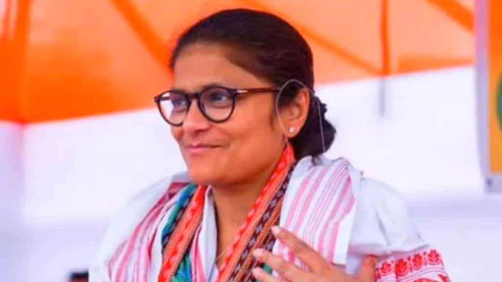 'लुंगी वाला' बयान पर संसद में बवाल, सुष्मिता देव को उपसभापति ने लगाई फटकार, सदन में जमकर हंगामा