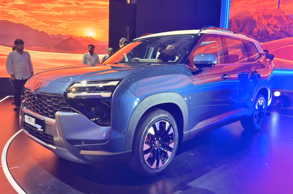 MG Hector Tomahawk PHEV exterior and interior image gallery