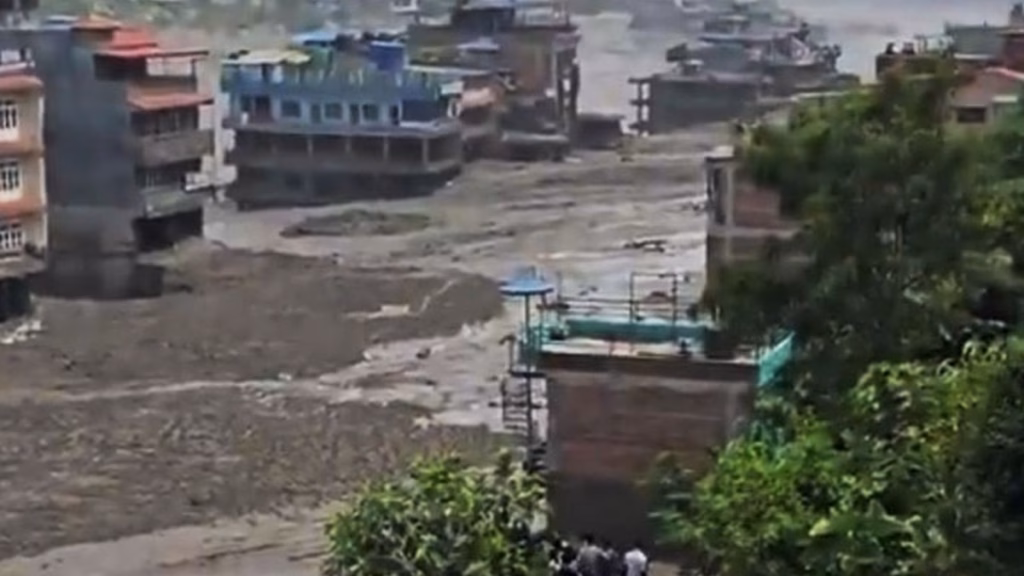 Nepal Flood Live Updates : नेपाल बाढ़ से तबाही, 92 की मौत, भारत ने भेजी मानवीय सहायता, 108 भारतीय लापता