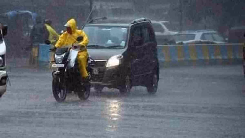 Weather Alert: यूपी-दिल्ली से MP-बिहार तक आफत की बारिश, कई राज्यों में भारी से अत्यधिक भारी बारिश का अलर्ट