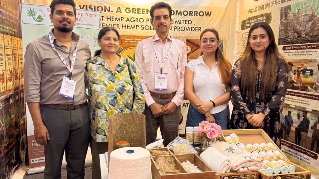 100 टन कृषि कचरे से बना टेक्सटाइल फाइबर, अब अमेरिका और दक्षिण कोरिया पहुंचेगा यूपी का हेम्प