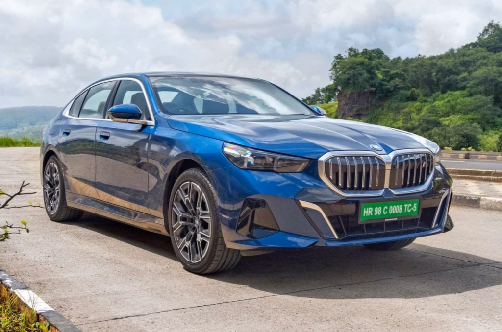 3 reasons to buy the BMW i5 LWB and 3 reasons not to