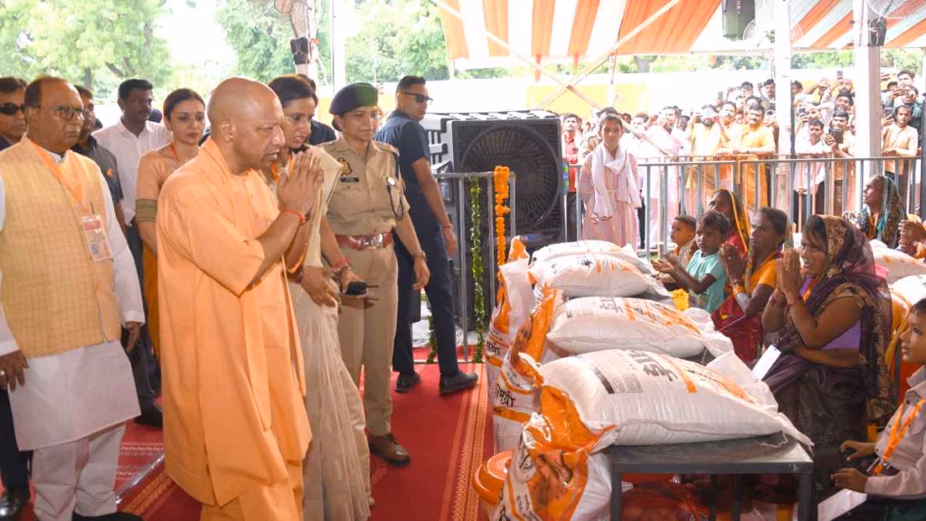 बाढ़ की समस्या का कराएंगे स्थायी समाधान : सीएम योगी