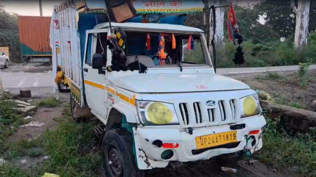 बागपत में दर्दनाक सड़क हादसा: ईस्टर्न पेरीफेरल एक्सप्रेस-वे पर पिकअप वैन पलटने से 6 श्रद्धालुओं की मौत