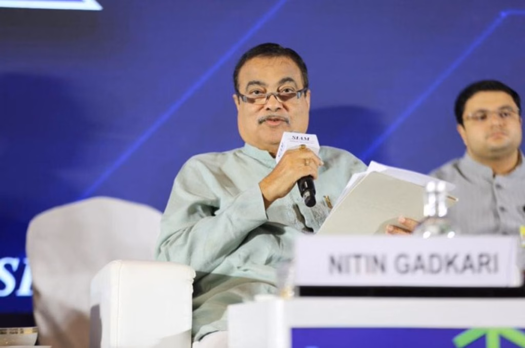 Gadkari proposes graded license points system for improper behaviour