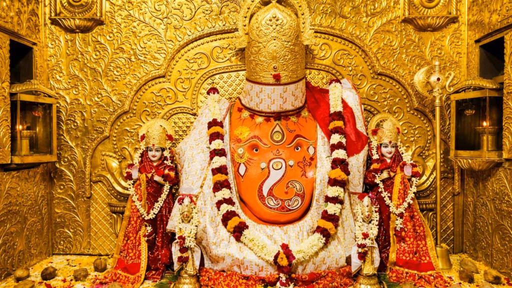 इस दिन पूरी रात खुला रहेगा खजराना मंदिर, सवा लाख मोदक का भोग, 6 करोड़ के सोने के आभूषण से सजेंगे गजानन