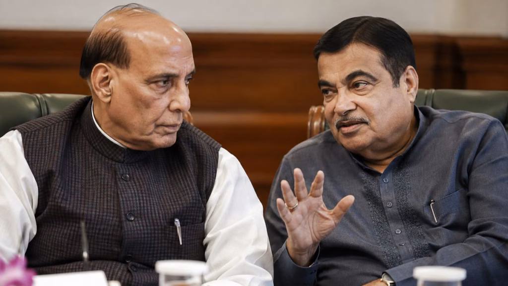 क्या राजनाथ सिंह और नितिन गडकरी का बदलेगा विभाग? मोदी कैबिनेट में फेरबदल की अटकलों के बीच उठे बड़े सवाल