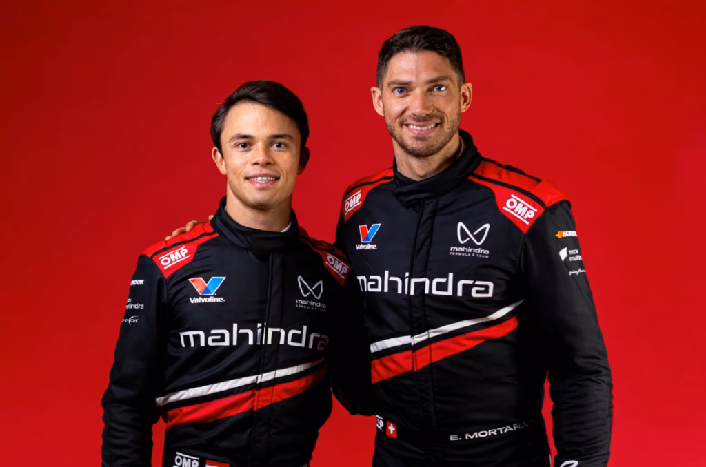 Mahindra Formula E retains de Vries, Mortara