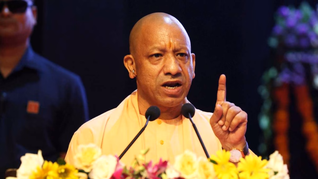 नौकरी की सिक्योरिटी, भविष्य की भी चिंता... आउटसोर्सिंग कर्मचारियों को योगी सरकार का 'सुरक्षा कवच'