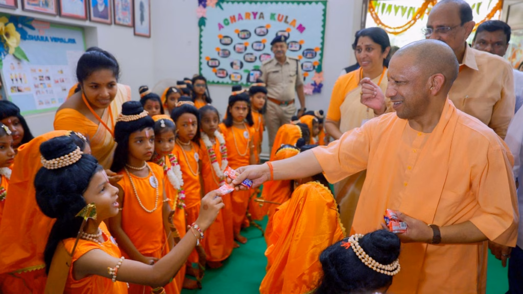 'नई पीढ़ी ग्लोबल हो, लेकिन हृदय में भारत हो', नेल्लोर में CM योगी ने बताई विकसित भारत की दिशा