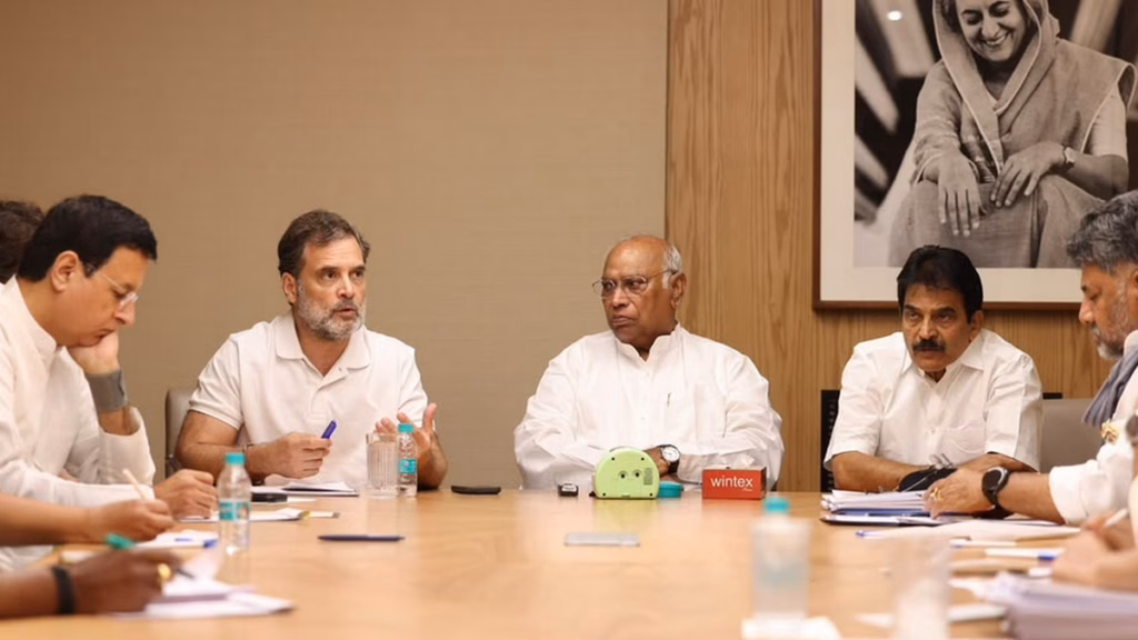 PM मोदी, शाह और ज्ञानेश कुमार के इस्तीफे की मांग, INDIA की बैठक से पहले CWC में क्या बना प्लान