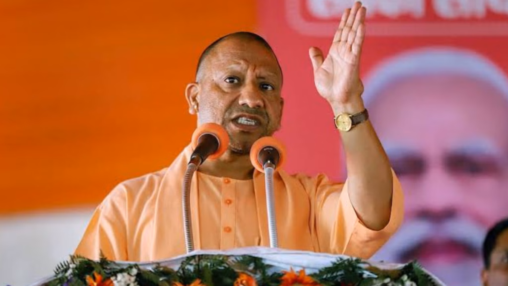 राजस्व वादों के निस्तारण में लापरवाही पर योगी सरकार की बड़ी कार्रवाई, 4 तहसीलदार और 1 नायब तहसीलदार निलंबित