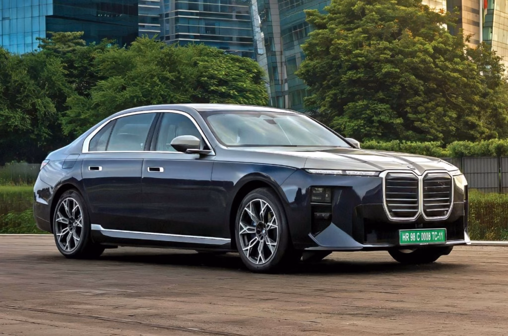 3 reasons to buy the BMW i7 and 3 reasons not to