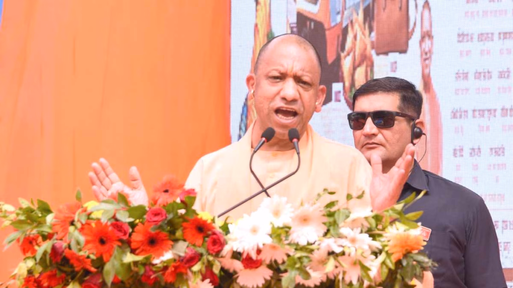 अखिलेश जी! विरासत में गद्दी मिल सकती है, बुद्धि नहीं : CM योगी