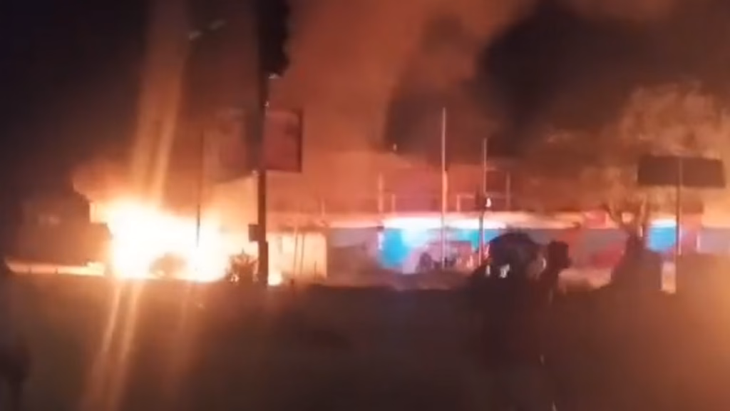 अरुणाचल प्रदेश में 11,200 MW की परियोजना के खिलाफ हिंसा, NHPC ऑफिस और पुलिस स्टेशन में आगजनी, 40 से ज्यादा पुलिसकर्मी घायल