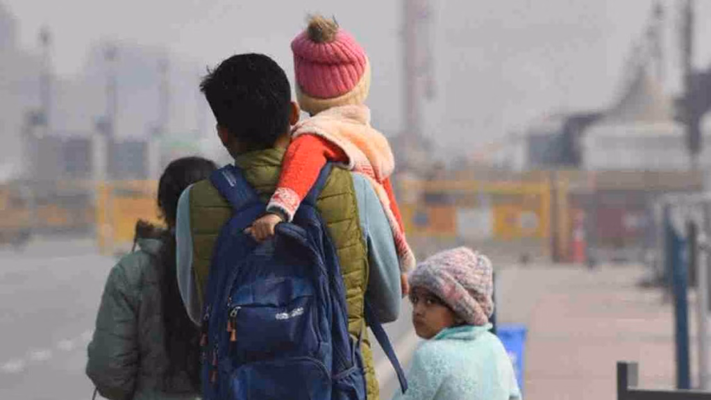 बंगाल की खाड़ी में बन रहा लो प्रेशर, दक्षिण में भारी बारिश तो उत्तर भारत में महसूस होने लगी ठंड