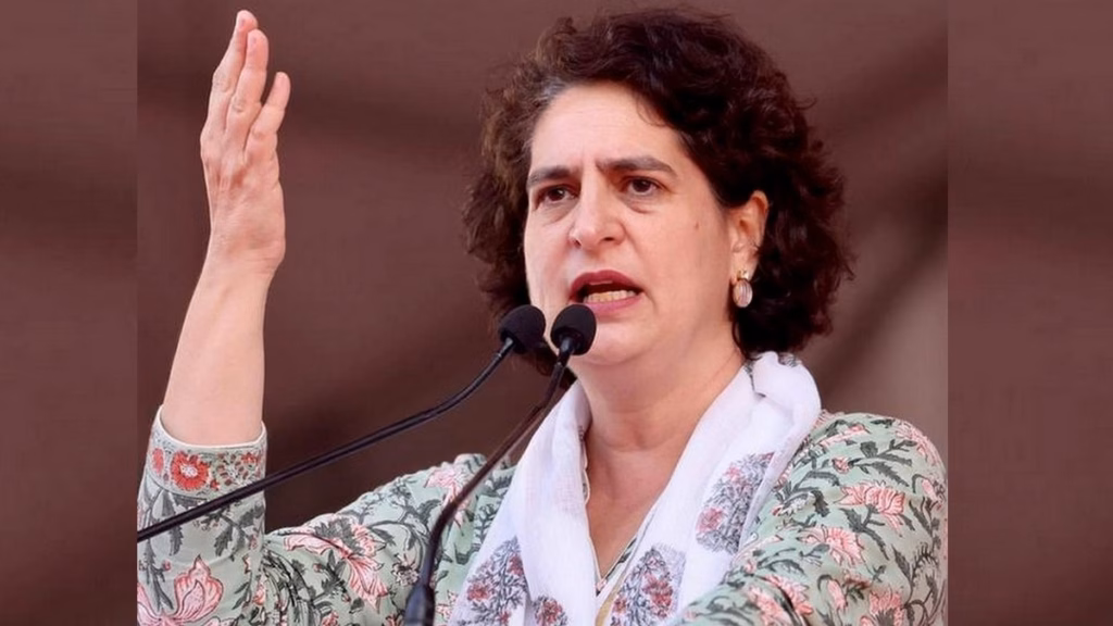 चक्रवात अर्णब से तबाही से प्रियंका गांधी चिंतित, कांग्रेस कार्यकर्ताओं से की पीड़ितों की मदद की अपील