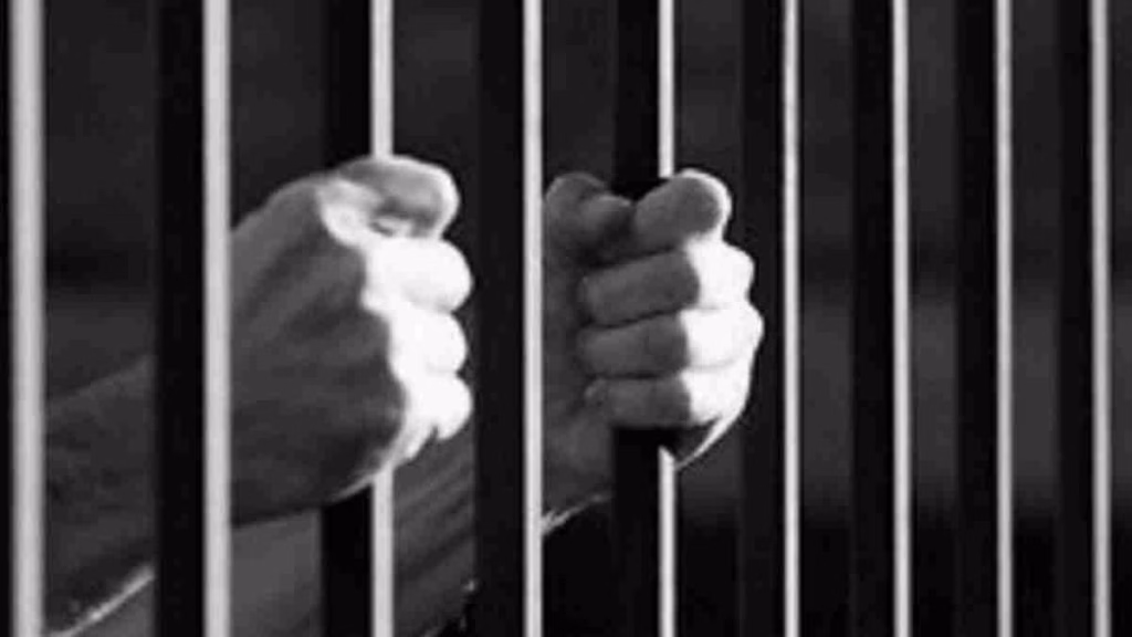 Jail Break in Tamil Nadu: दौरे का नाटक कर 17 कैदी जेल गार्ड पर हमला कर फरार, पुलिस ने 4 को दबोचा