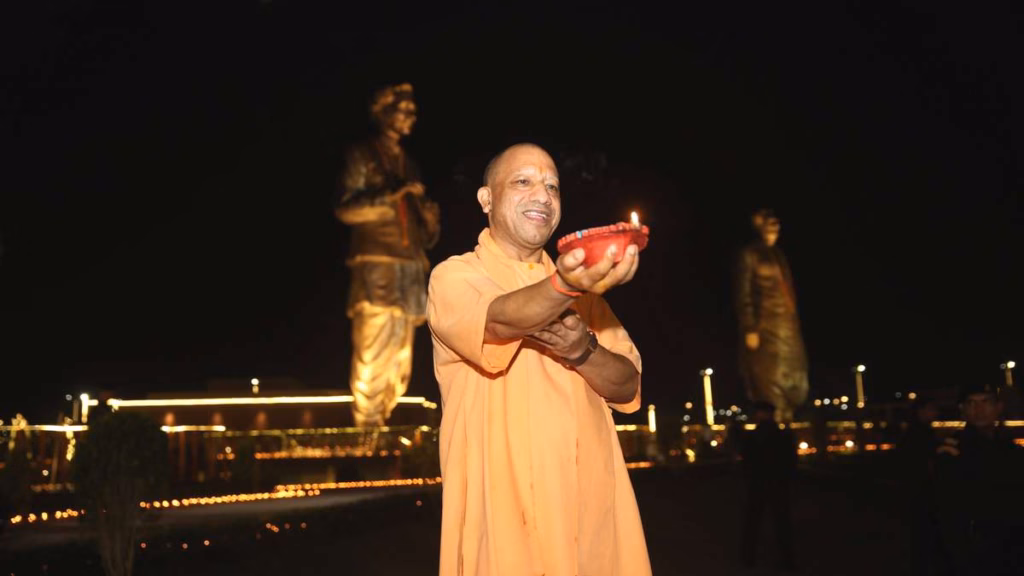 'नारीशक्ति समर्थ तो राष्ट्र का भविष्य उज्ज्वल', मां स्कंदमाता के पूजन पर CM योगी का बड़ा संदेश