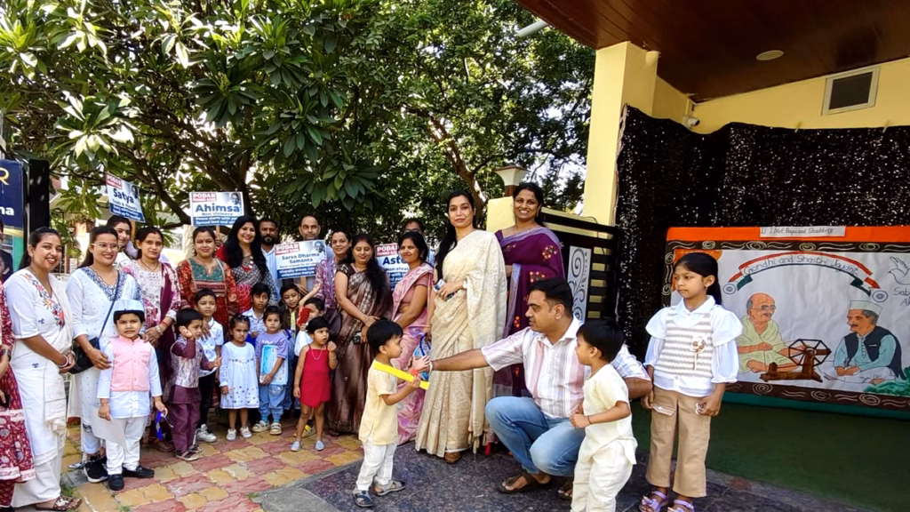 नन्हे हाथों ने बोए शांति के बीज, हर मुस्कान ने काटी उम्मीद की फसल!