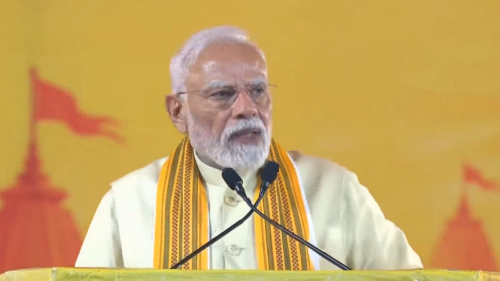 PM मोदी ने दिल्ली में किया रावण दहन, बोले– रामराज्य का मतलब शासन नहीं, सत्ता का उद्देश्य जनकल्याण है...