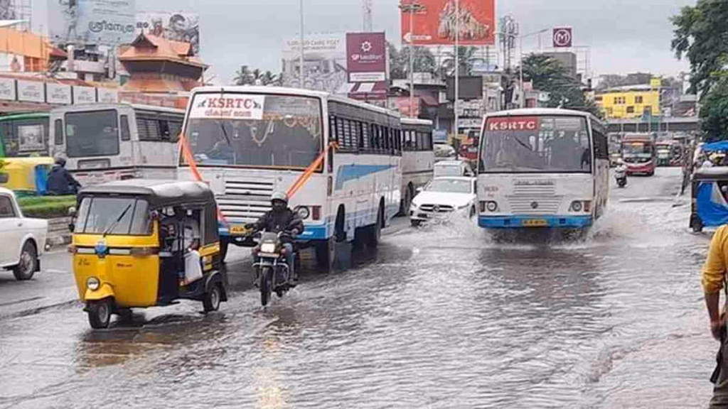 Weather Update: दक्षिण में भारी बारिश का अलर्ट, पहाड़ों पर बर्फबारी ने बढ़ाई ठंड
